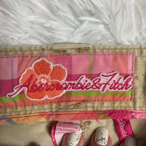 Abercrombie Khaki Shorts Size 00 - Picture 2 of 6